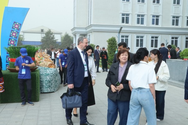 Празднование Навруза и выставка достижений Университета — IMG_9124.jpg