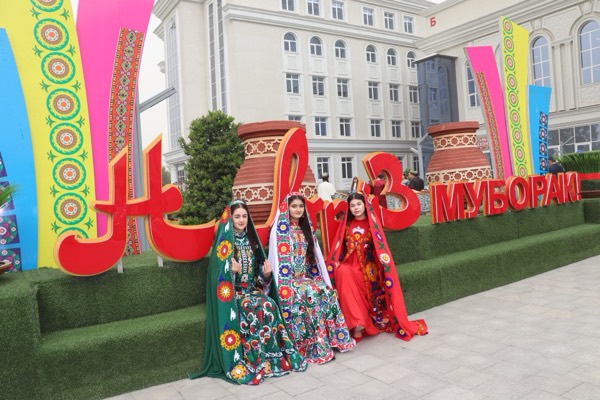 Празднование Навруза и выставка достижений Университета — IMG_9206.jpg