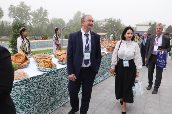 Празднование Навруза и выставка достижений Университета — IMG_9265.jpg